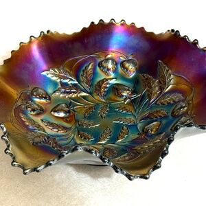 Northwood Amethyst Carnival Glass Strawberry Bowl with Ruffled Edge